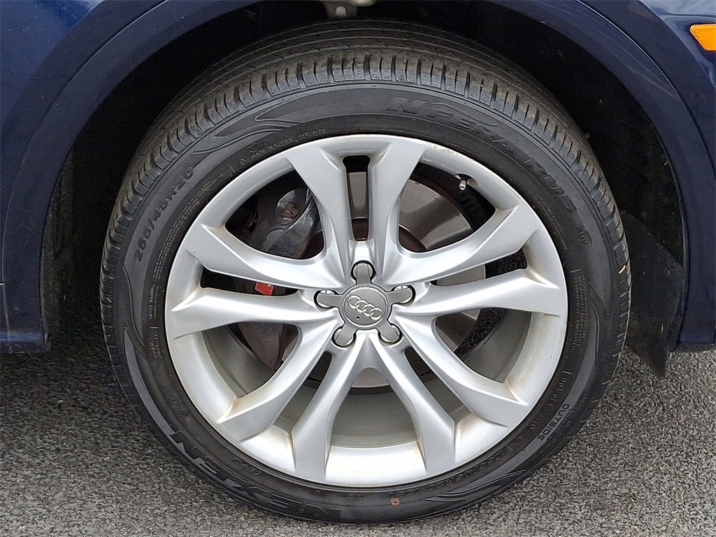 Used 2018 Audi SQ5 Premium Plus w/ Navigation Package image 14