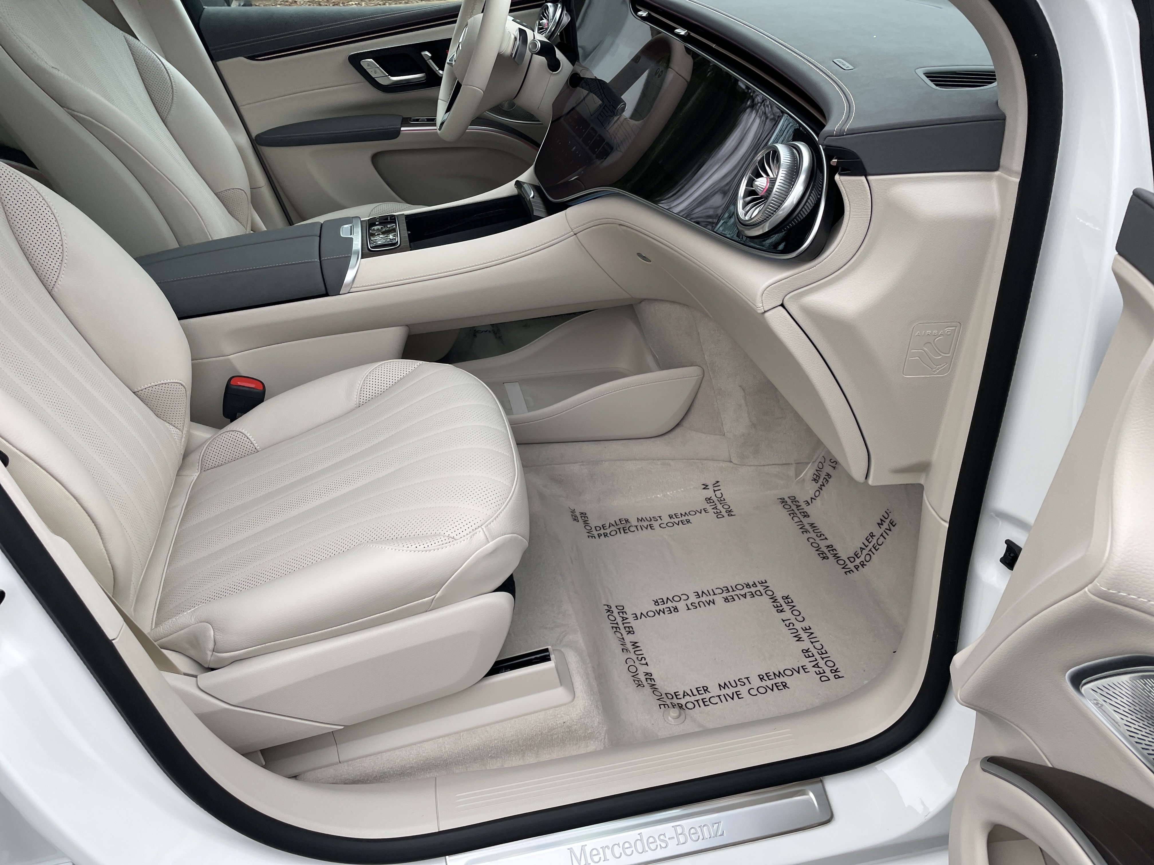 New 2026 Mercedes-Benz EQS 400 4MATIC SUV image 48