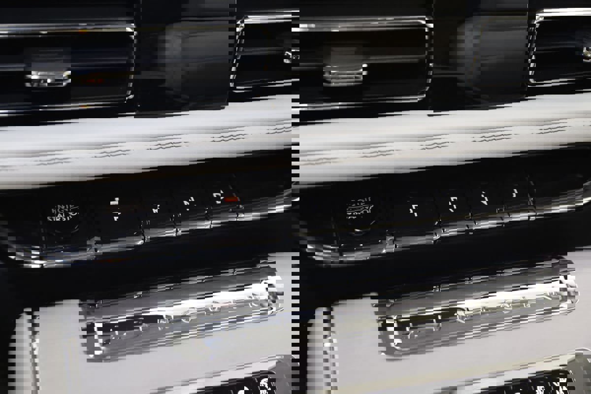 Used 2025 Lincoln Aviator Reserve w/ Illumination Package AWD/4WD image 7