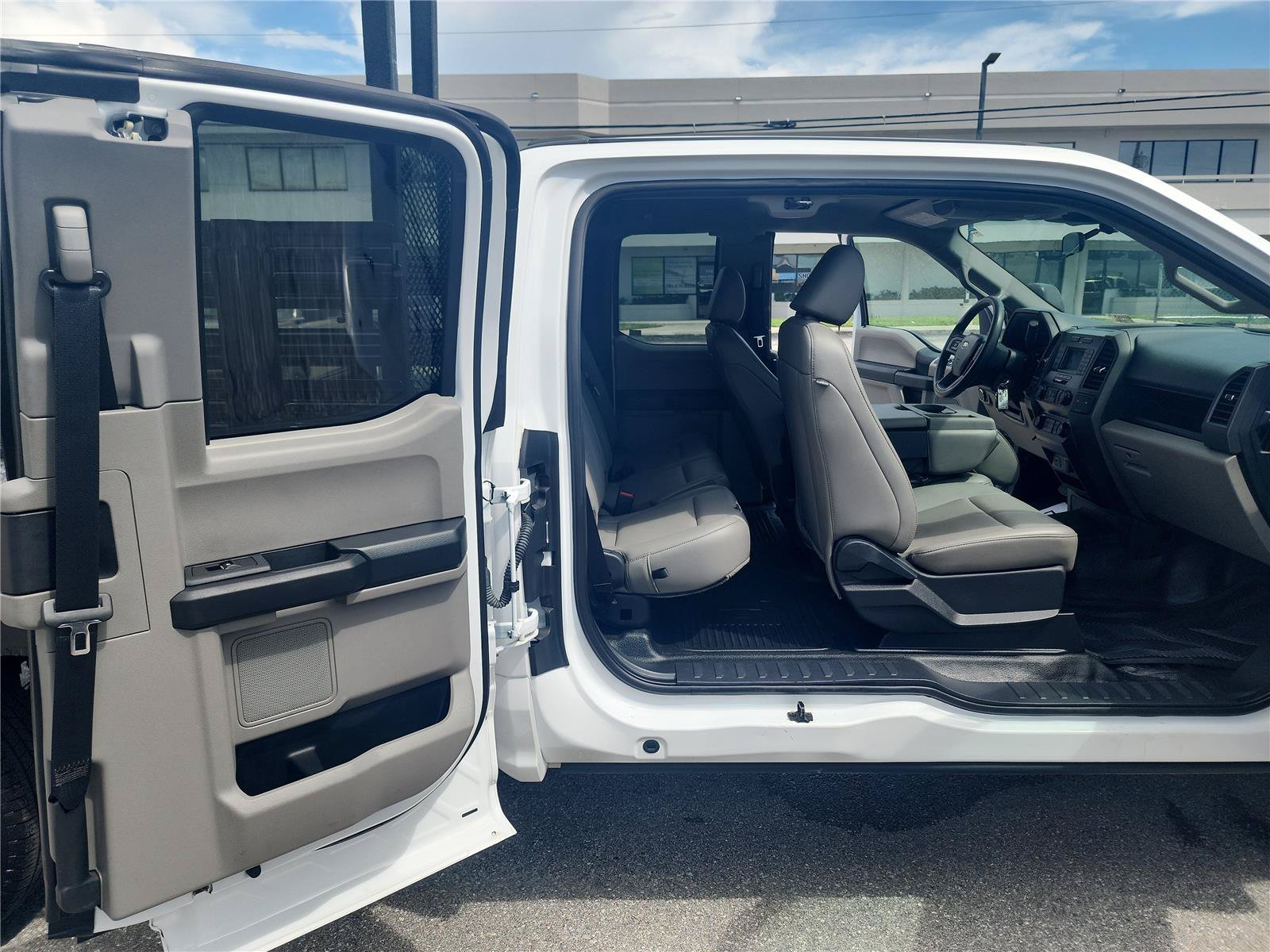 Certified 2022 Ford F350 XL w/ Power Equipment Group RWD image 18