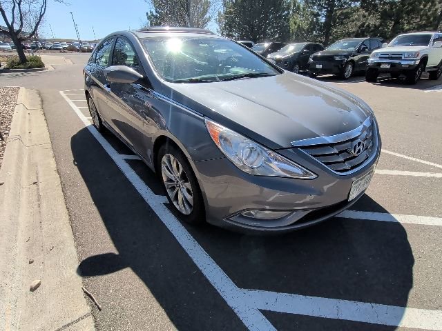 Used 2012 Hyundai Sonata SE w/ Navigation & Sunroof Pkg image 3