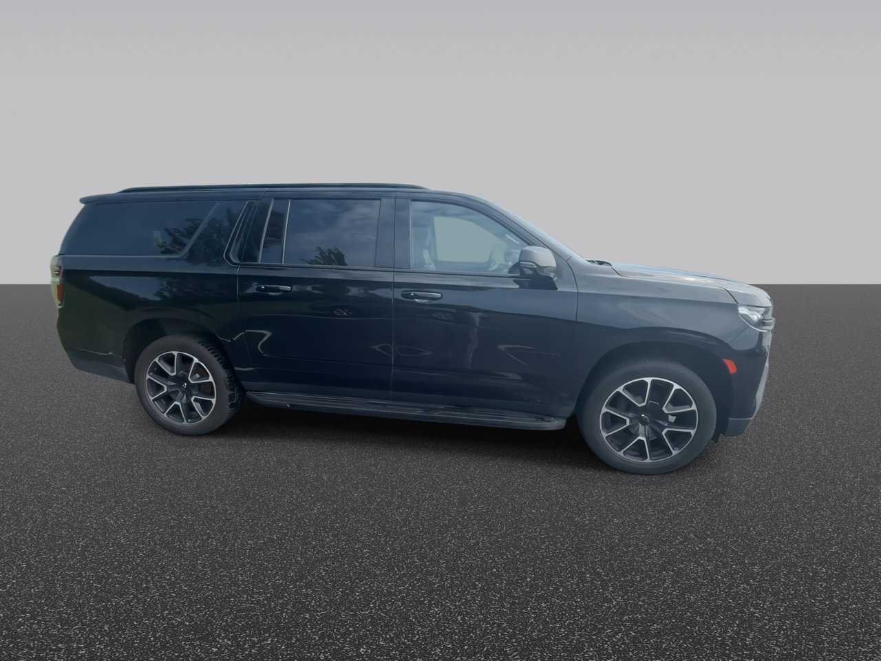 Used 2023 Chevrolet Suburban RST w/ Luxury Package AWD/4WD image 10
