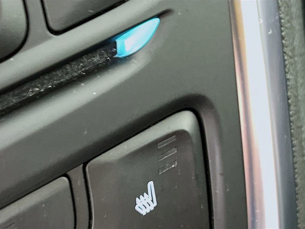 Used 2016 Buick Encore Premium image 19