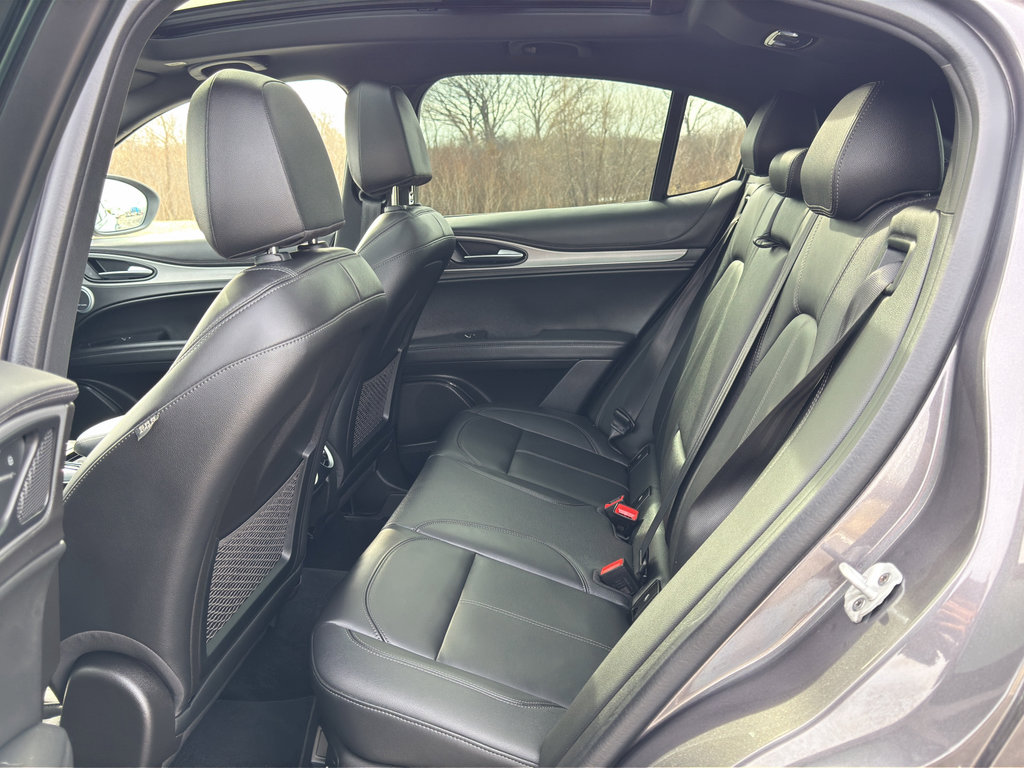 Used 2024 Alfa Romeo Stelvio Ti image 36