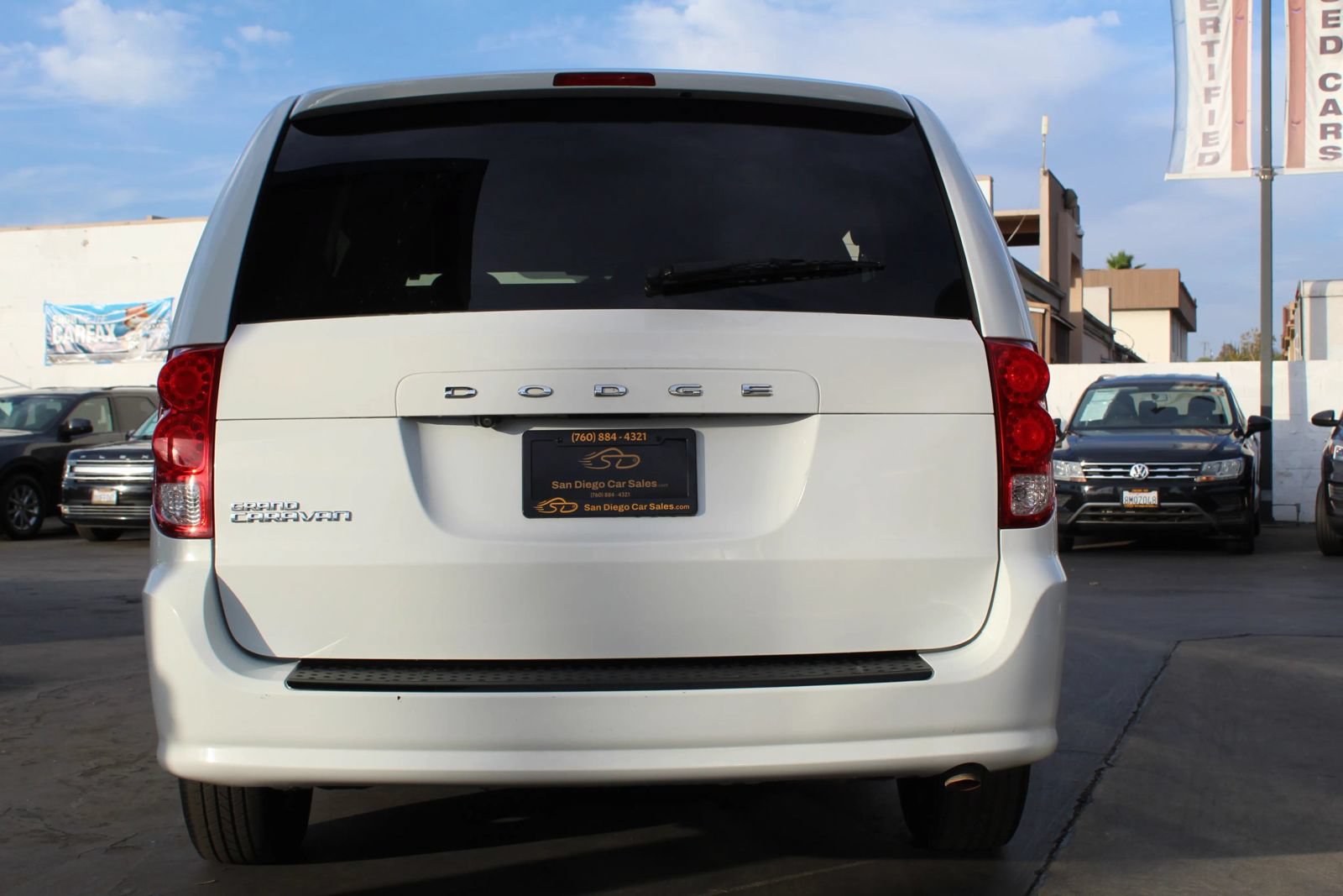 Used 2019 Dodge Grand Caravan SE FWD image 4