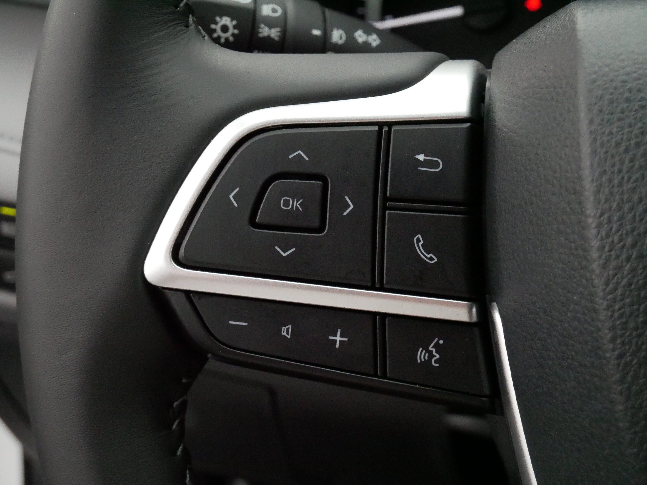 Certified 2026 Toyota Highlander XLE AWD/4WD image 27