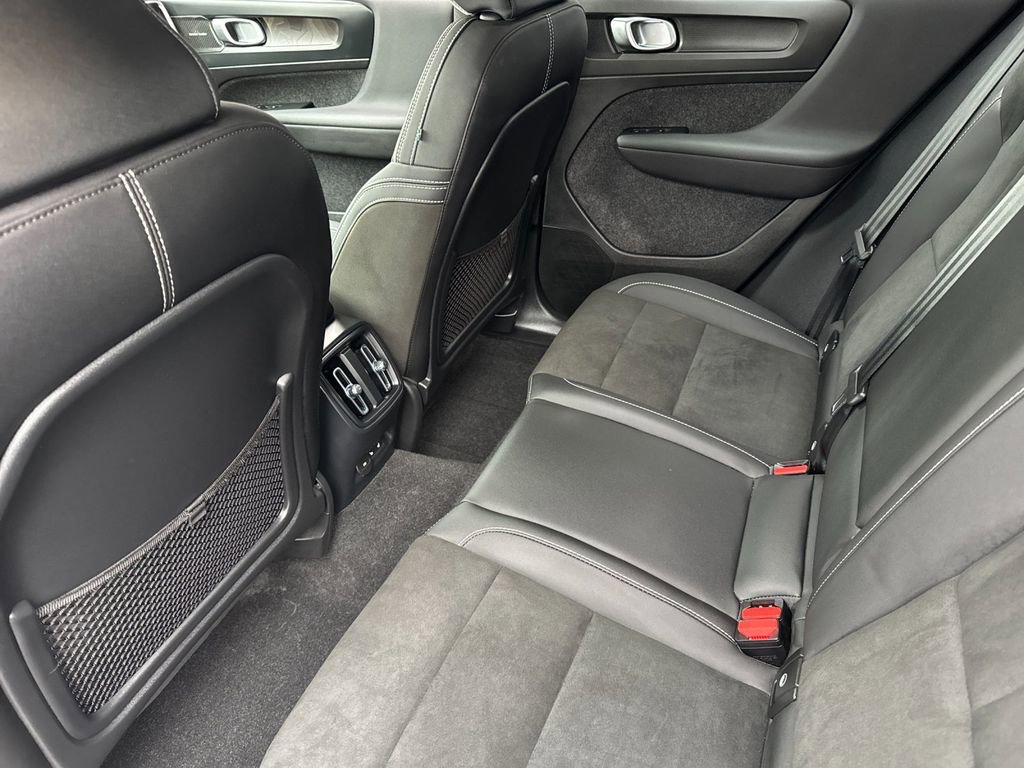 Certified 2023 Volvo XC40 Recharge Ultimate AWD/4WD image 11