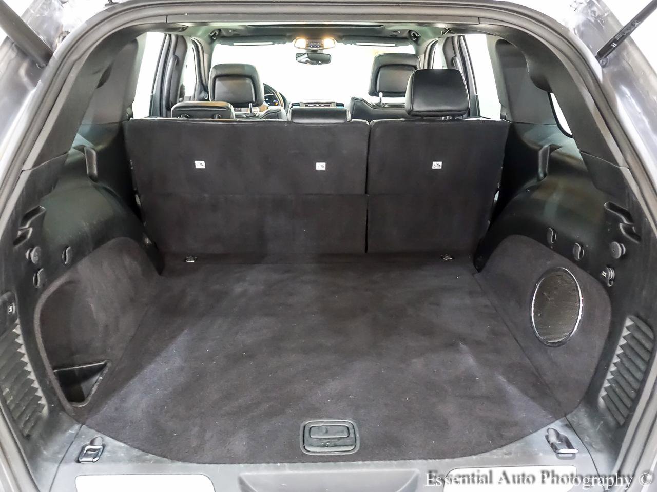 Used 2018 Jeep Grand Cherokee Overland AWD/4WD image 28
