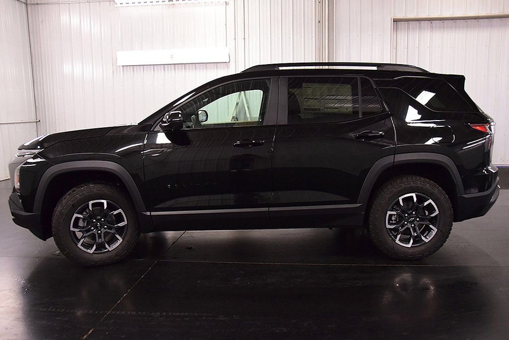 New 2026 Chevrolet Equinox ACTIV w/ Safety and Technology Package image 4