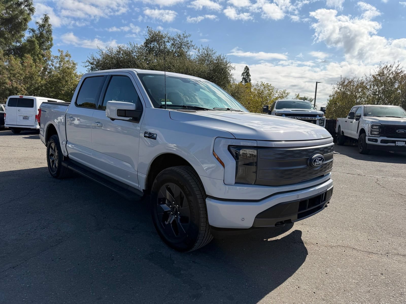 Used 2025 Ford F150 Lightning Lariat AWD/4WD image 7
