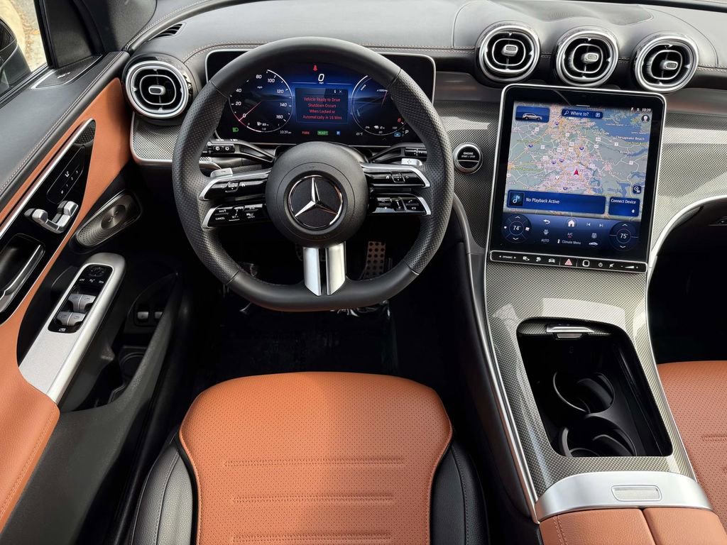 Used 2025 Mercedes-Benz GLC 350e 4MATIC image 13