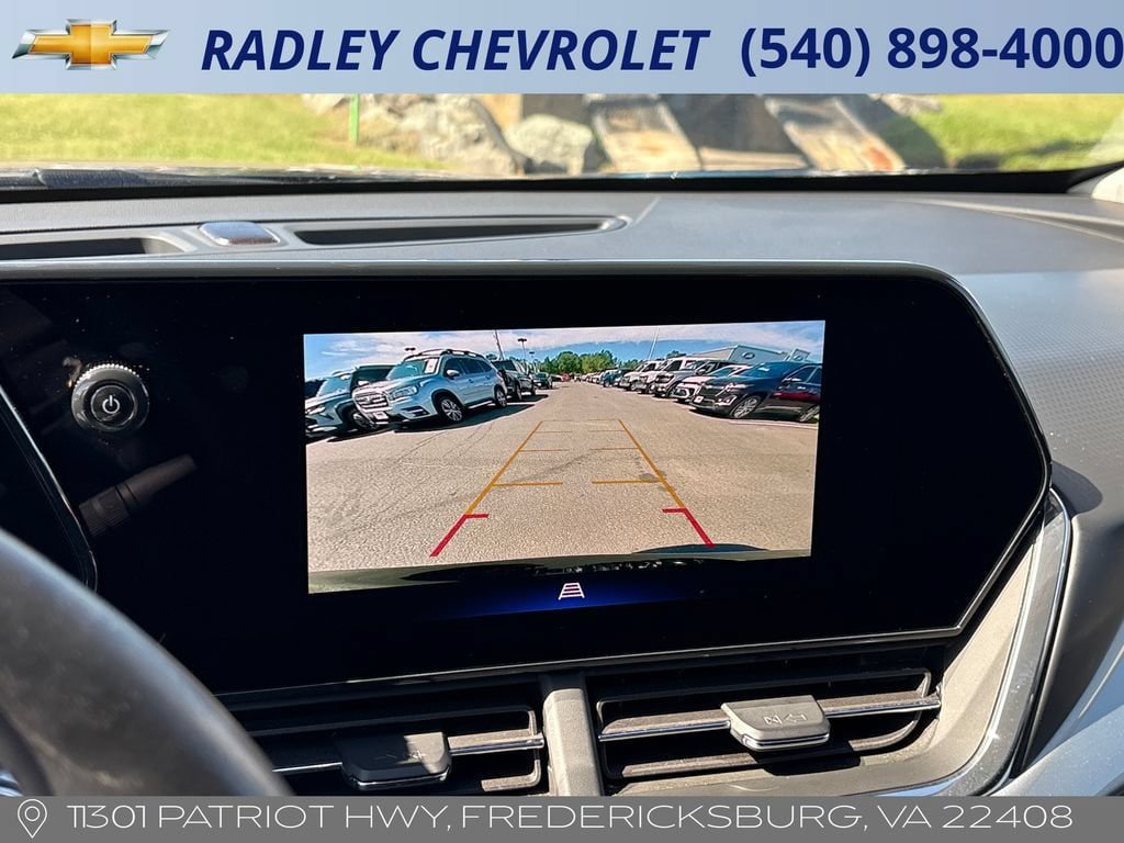 Certified 2025 Chevrolet Trax LT w/ LT Convenience Package FWD image 9