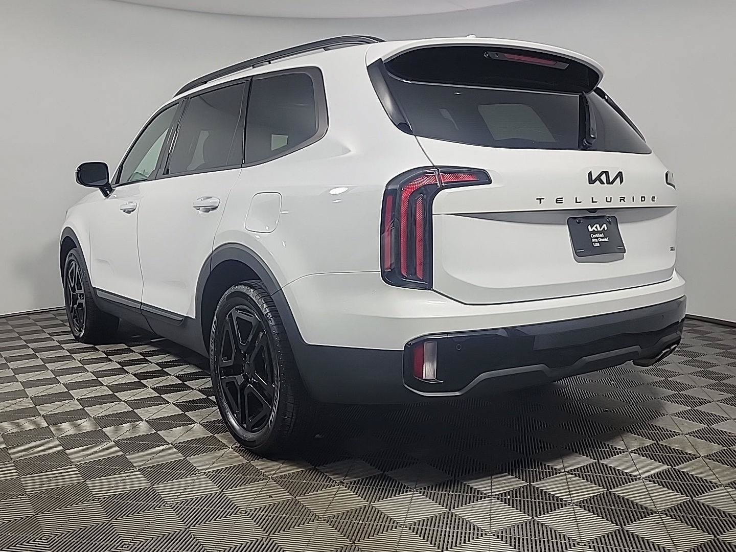 Used 2025 Kia Telluride SX Prestige X-Line AWD/4WD image 10