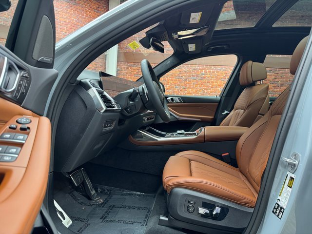 Used 2026 BMW X7 M60i image 22