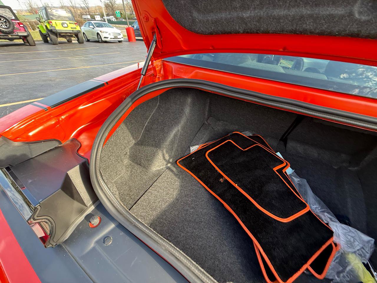 Used 2022 Dodge Challenger R/T Scat Pack w/ Shaker Package image 32