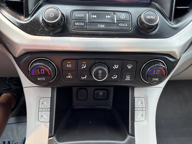 Used 2018 GMC Acadia SLT w/ LPO, Floor Liner Package FWD image 16