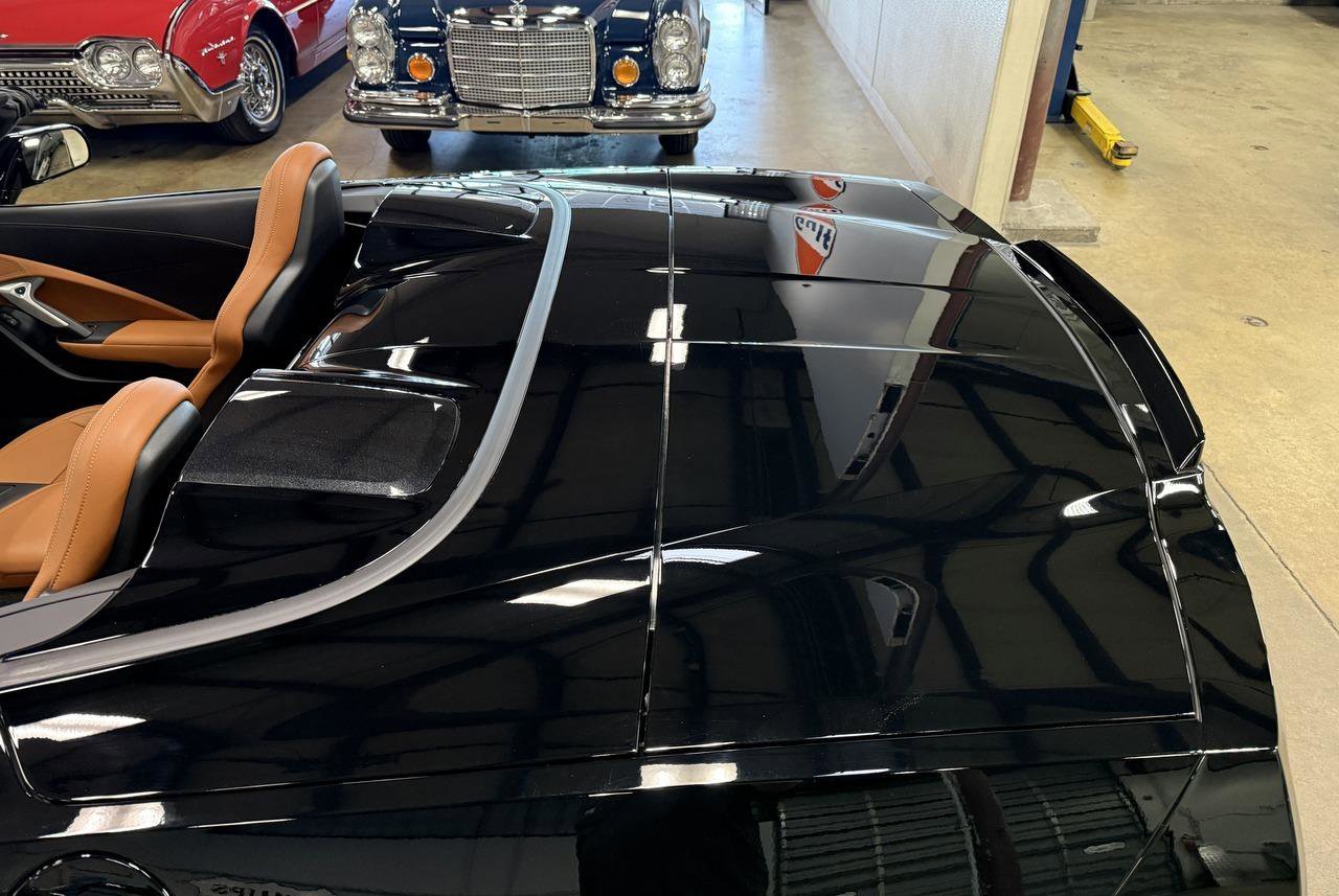 Used 2018 Chevrolet Corvette Stingray Convertible w/ 3LT Preferred Equipment Group image 33