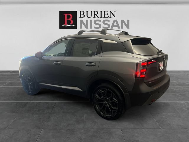 Used 2025 Nissan Kicks SR AWD/4WD image 3