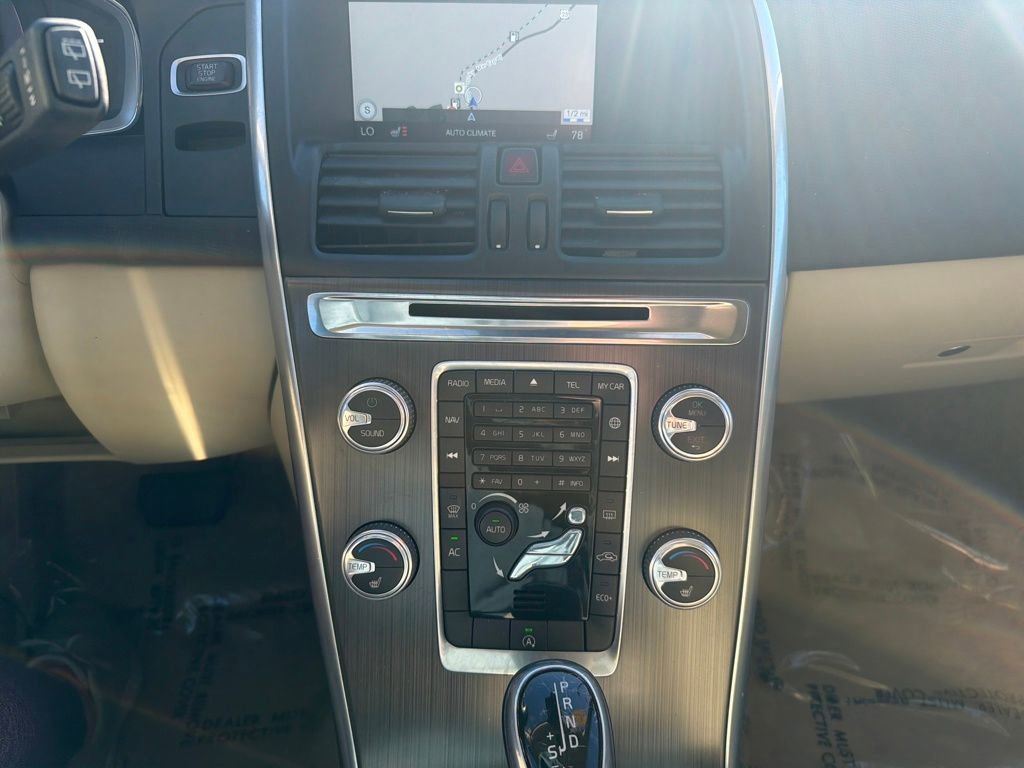 Used 2016 Volvo XC60 T5 Premier image 21