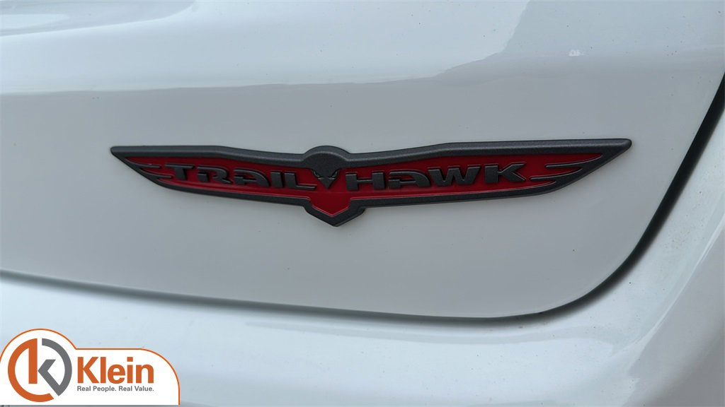 Used 2024 Jeep Compass Trailhawk image 11