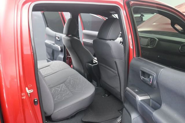 Used 2016 Toyota Tacoma TRD Sport w/ Towing Package RWD image 17