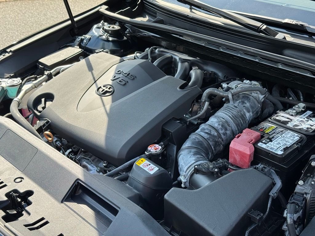 Used 2020 Toyota Camry XSE FWD image 18