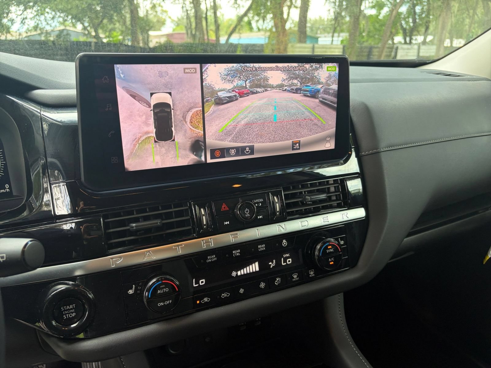 Used 2026 Nissan Pathfinder SL FWD image 16