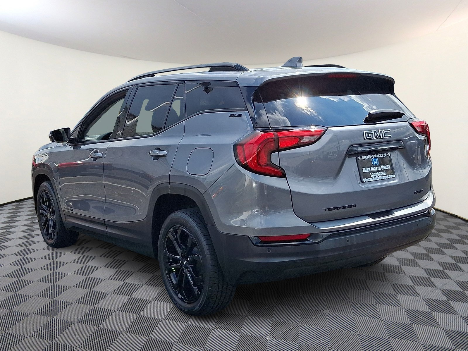 Used 2021 GMC Terrain SLE w/ Driver Convenience Package AWD/4WD image 5