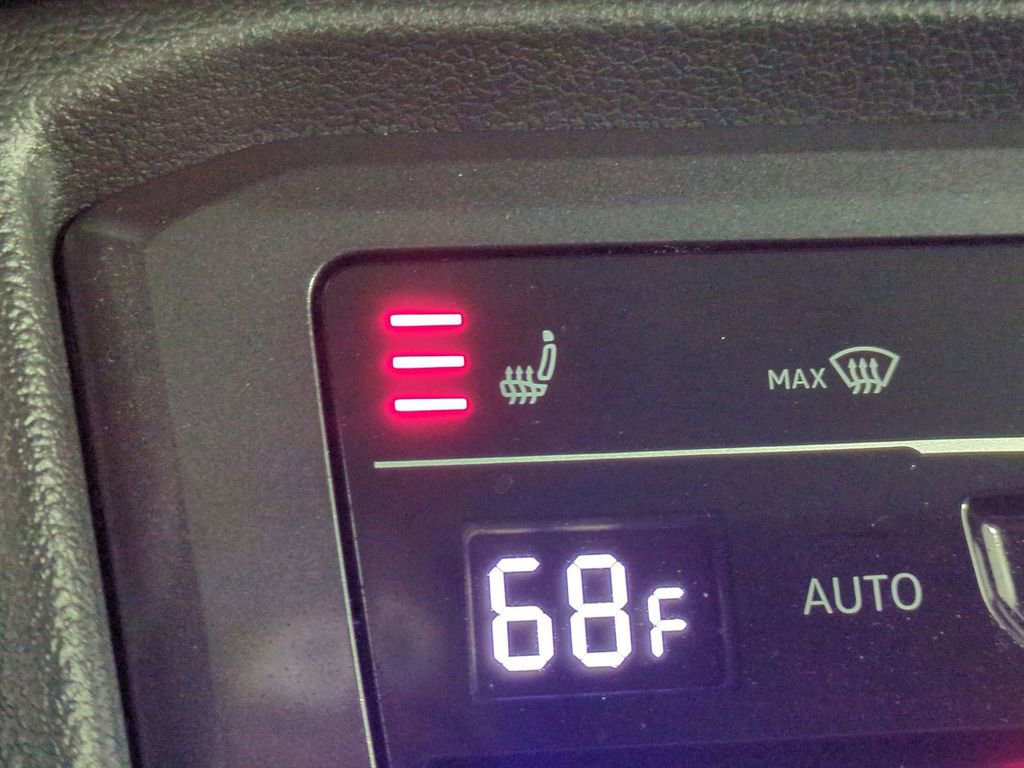 Used 2024 Volkswagen Tiguan SE R-Line image 28