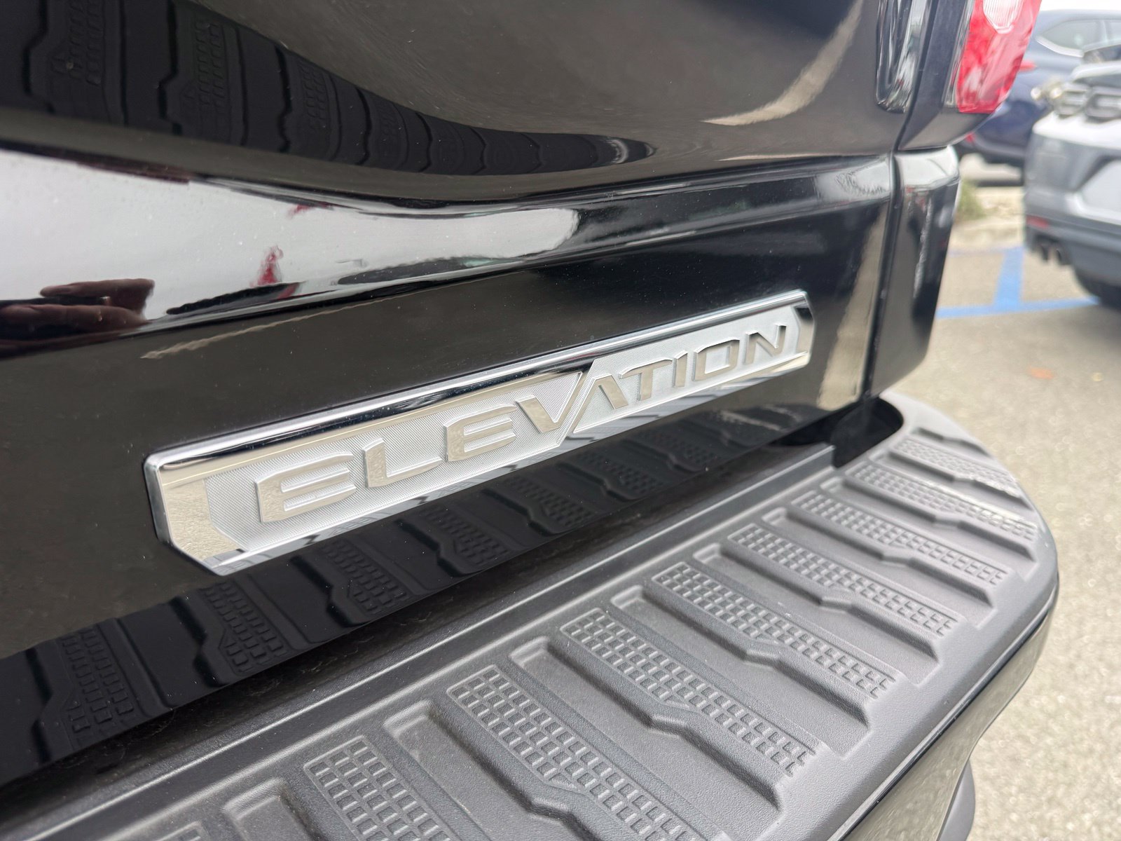 Used 2024 GMC Sierra 1500 Elevation AWD/4WD image 12