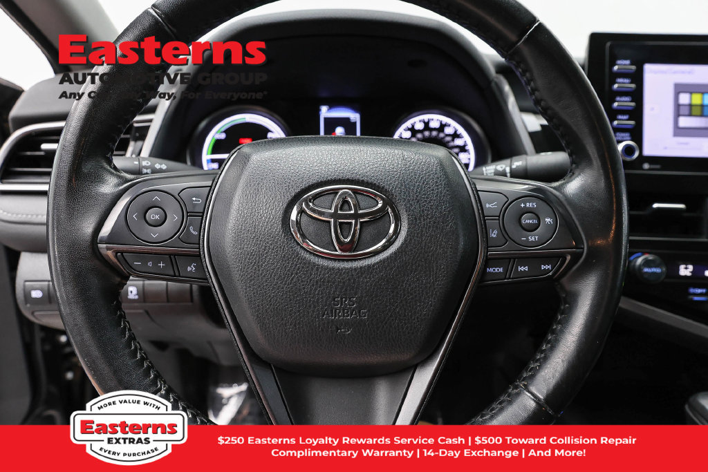 Used 2024 Toyota Camry SE FWD image 11