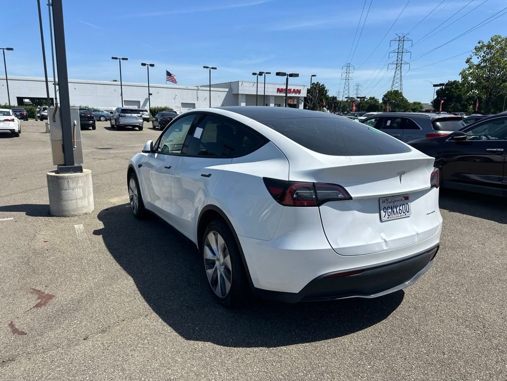 Used 2023 Tesla Model Y Long Range AWD/4WD image 4