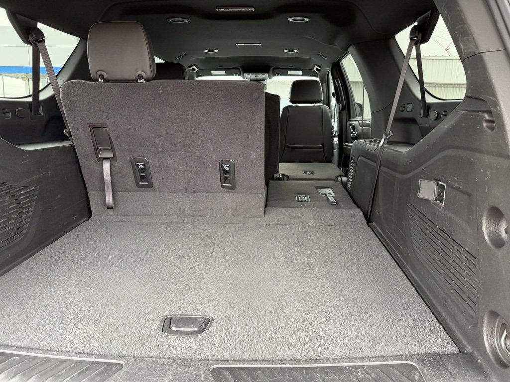 Used 2024 Chevrolet Suburban LT image 31