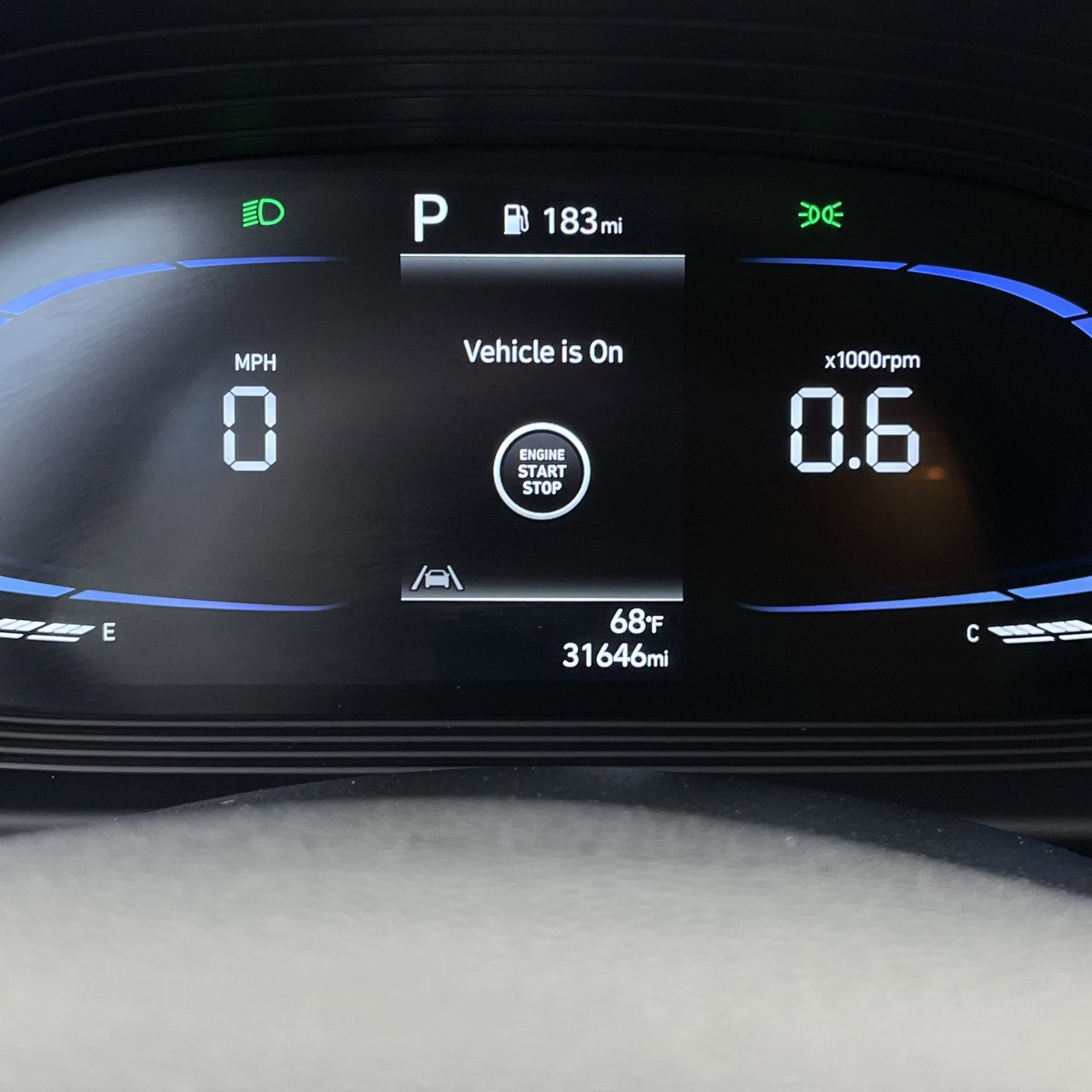 Used 2025 Hyundai Venue SEL image 15