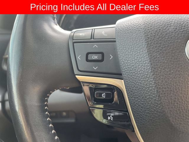 Used 2025 Toyota Crown Platinum AWD/4WD image 28
