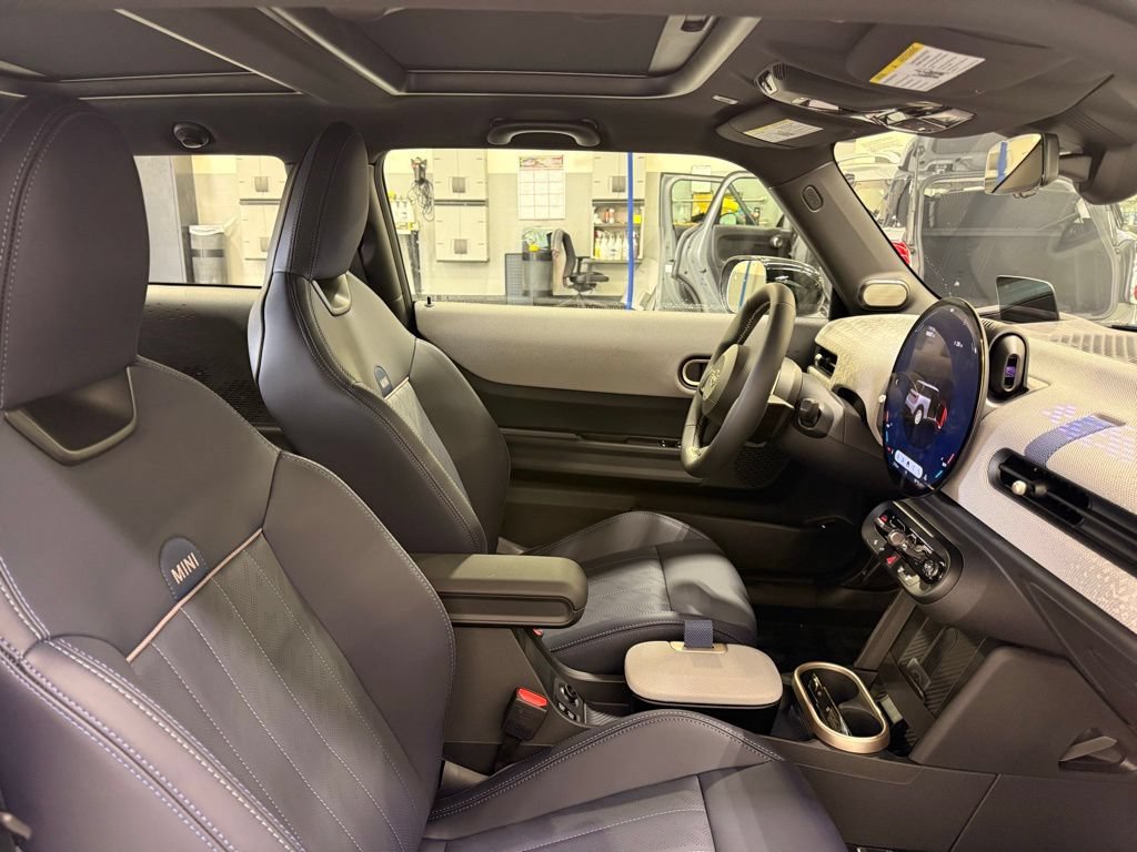 Used 2025 MINI Cooper S FWD image 23