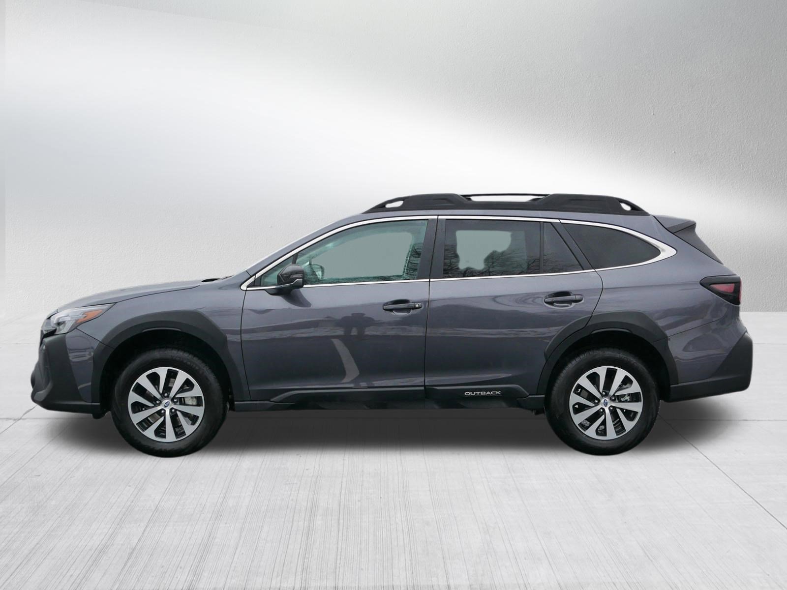 Certified 2025 Subaru Outback Premium image 4