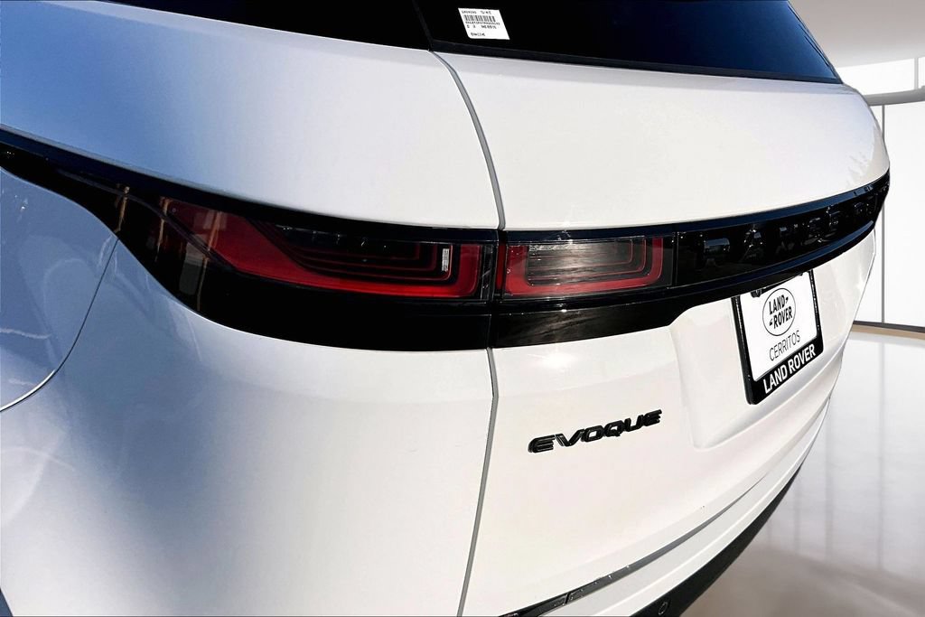 Certified 2023 Land Rover Range Rover Evoque R-Dynamic S AWD/4WD image 21