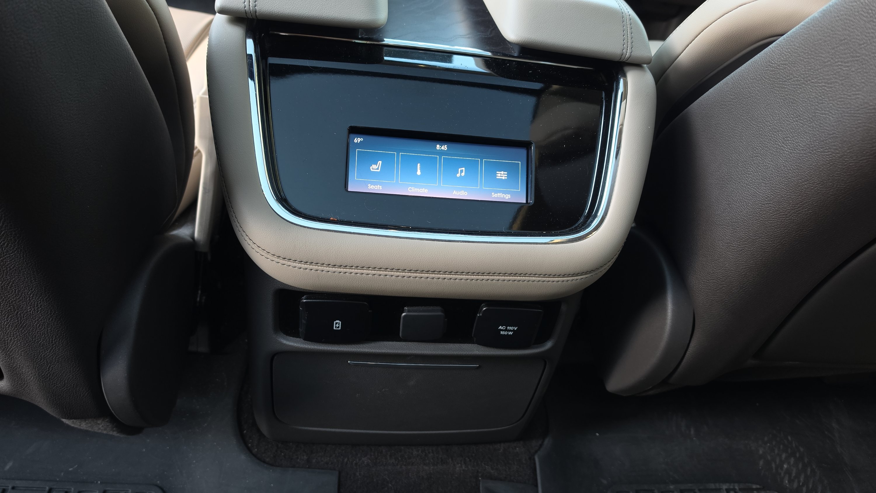 Used 2024 Lincoln Navigator Premiere AWD/4WD image 23
