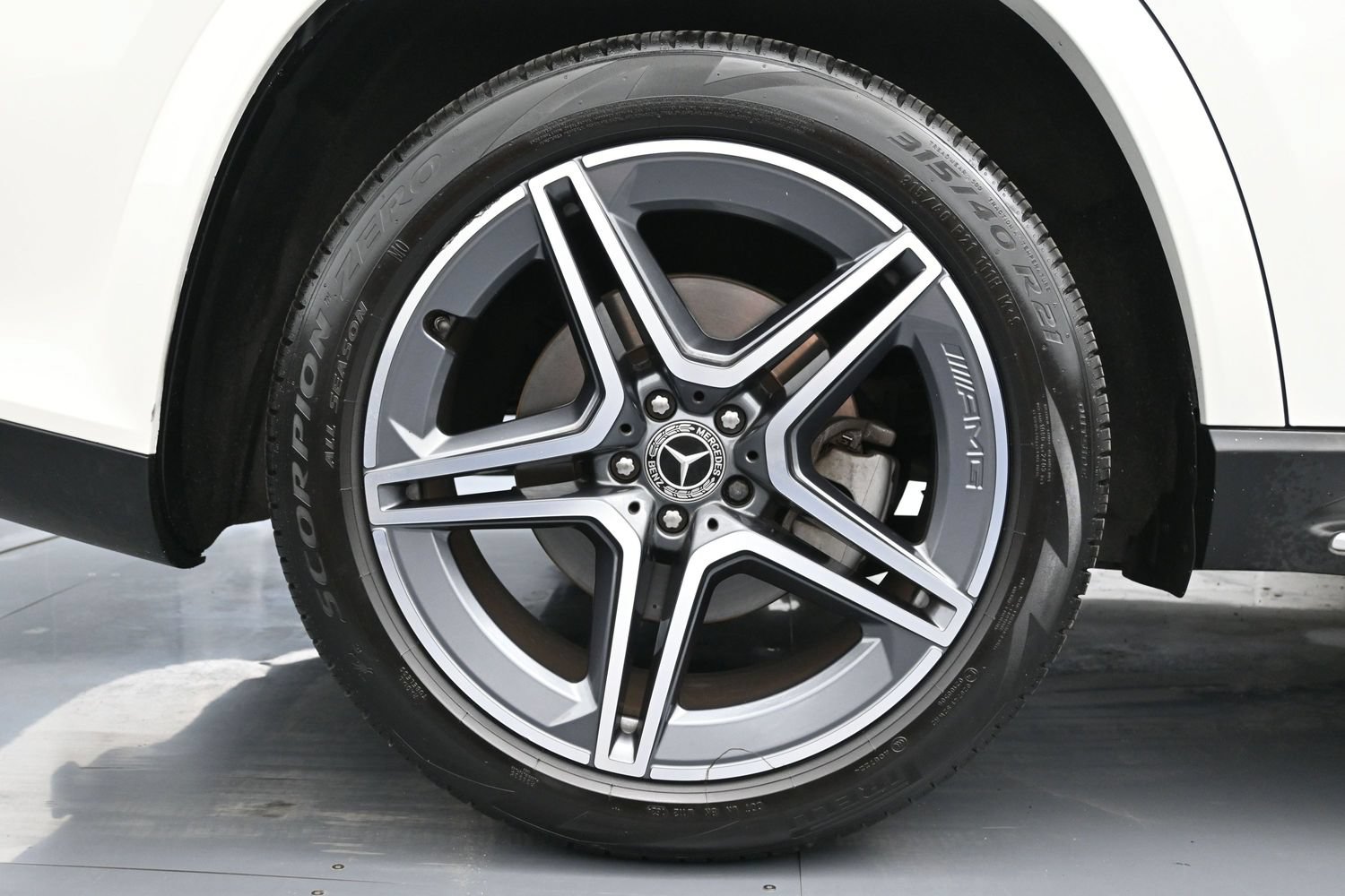 Used 2022 Mercedes-Benz GLS 450 4MATIC image 19