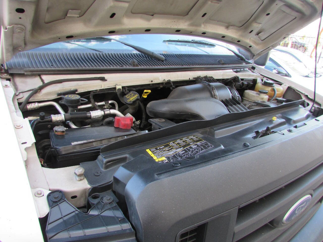 Used 2011 Ford E-150 and Econoline 150 w/ Commercial Cargo Van Pkg image 26