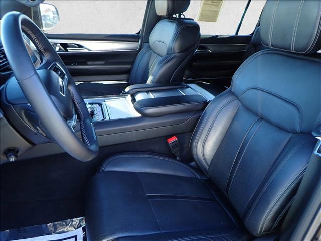 Used 2023 Jeep Grand Wagoneer 4WD image 13