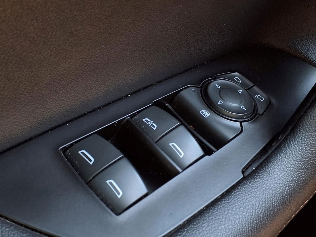 Used 2019 Chevrolet Blazer Premier AWD/4WD image 26