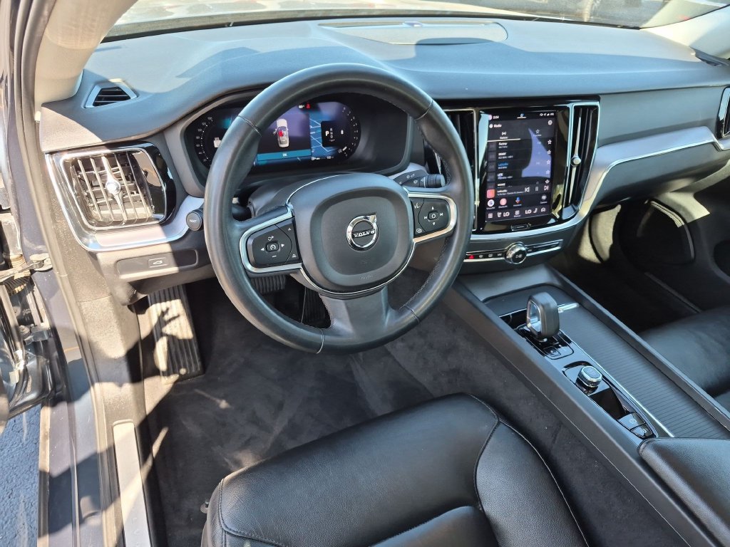 Used 2024 Volvo S60 B5 Core FWD image 10