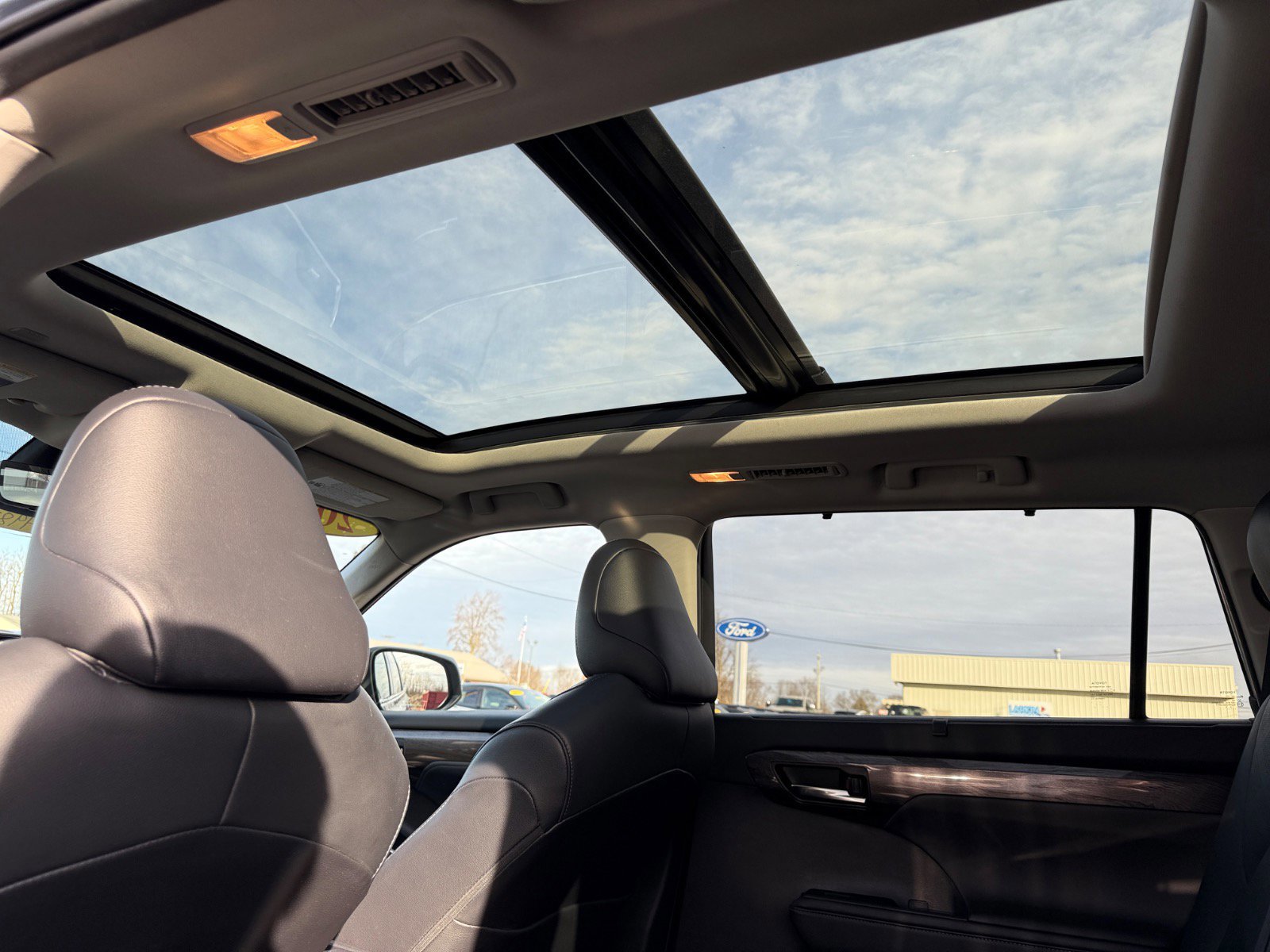 Used 2020 Toyota Highlander Platinum image 13