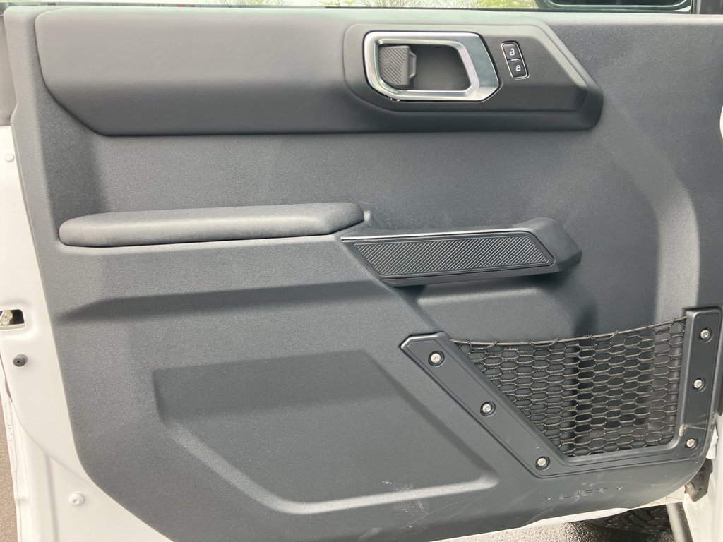 Used 2025 Ford Bronco Badlands AWD/4WD image 13