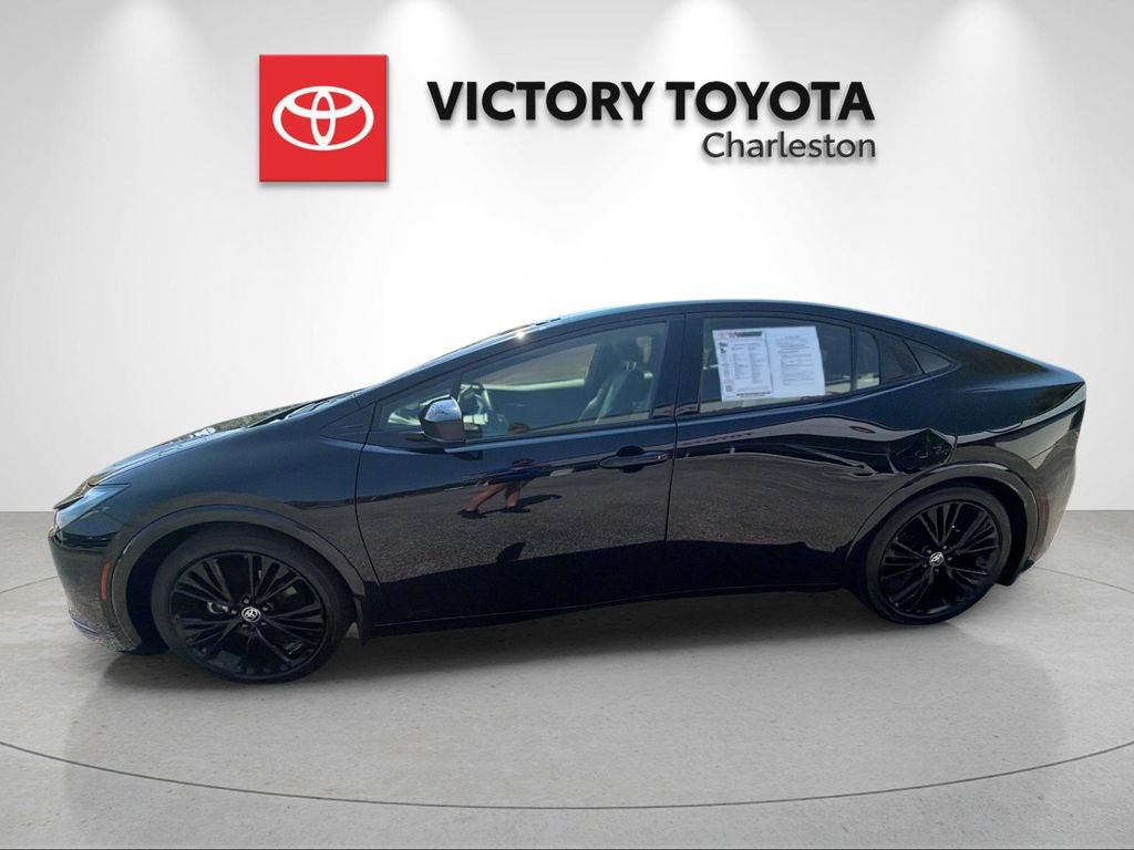 Used 2025 Toyota Prius AWD image 2