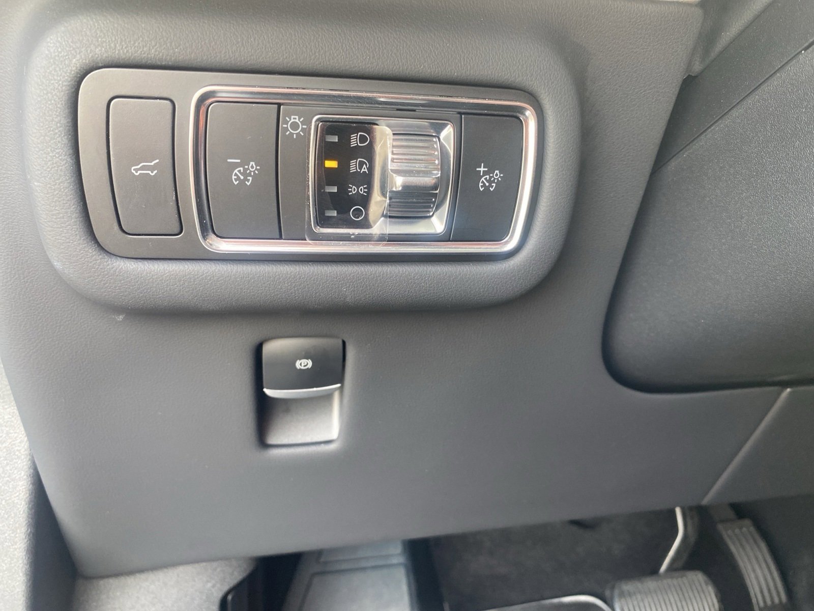 Used 2024 Lincoln Nautilus Reserve w/ Equipment Group 202A image 12