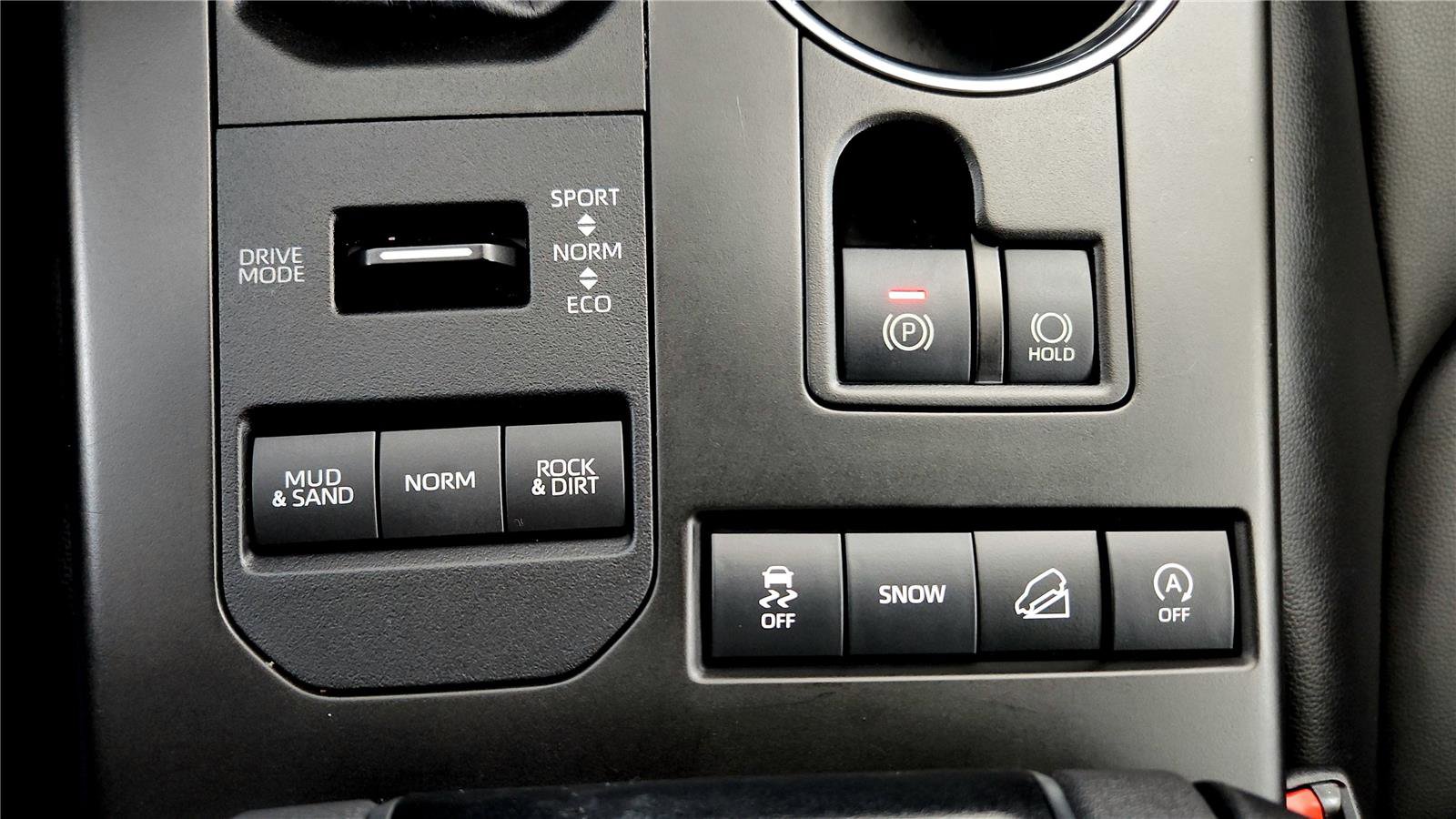 Used 2020 Toyota Highlander XLE image 37