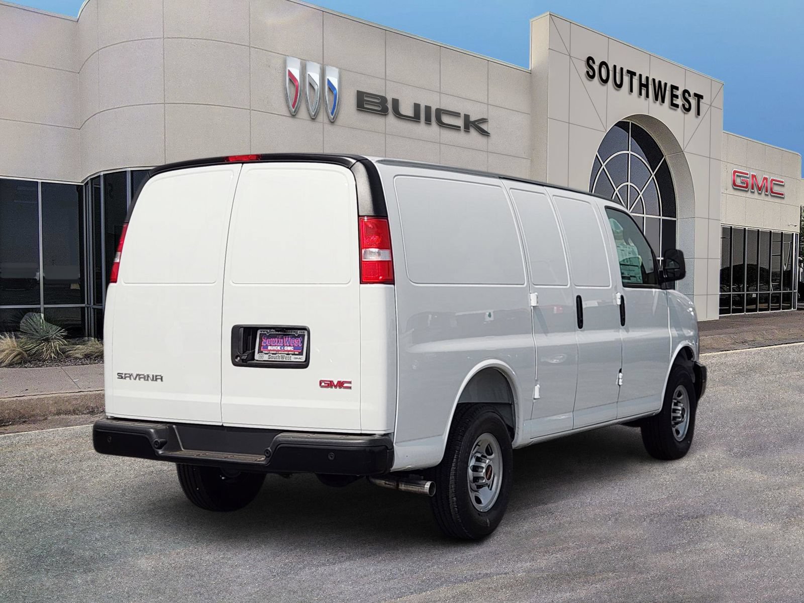 New 2026 GMC Savana 2500 w/ Driver Convenience Package RWD image 5